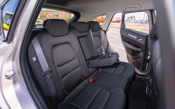 Бежевый Mazda CX5 Photo 10