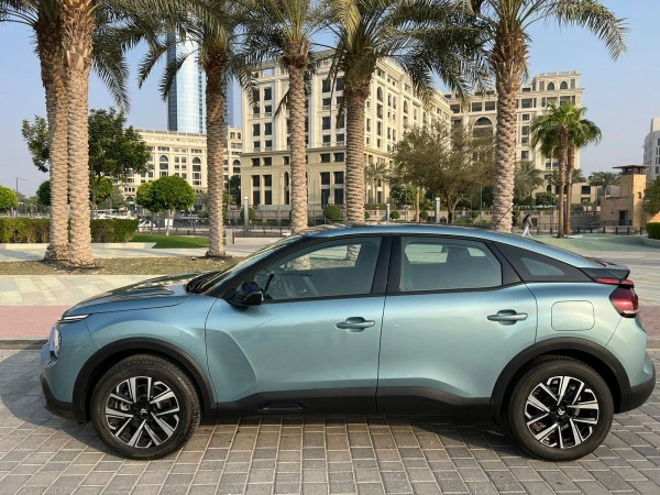Blue Citroen C4 Photo 2