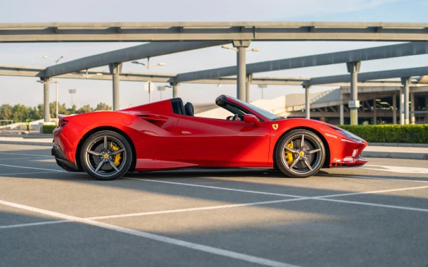 Red Ferrari F8 Tributo Spider Photo 2
