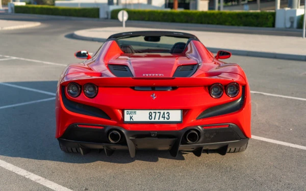 Red Ferrari F8 Tributo Spider Photo 4