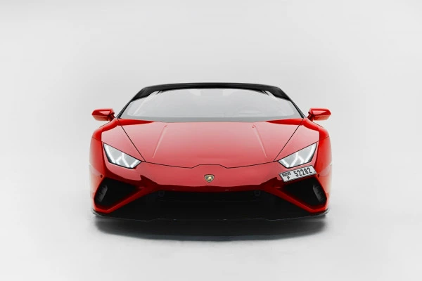 Красный Lamborghini Huracan Evo Akropovic Photo 3