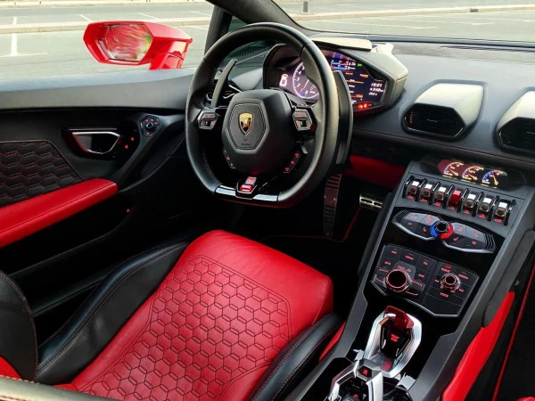 Red Lamborghini Huracan Photo 6