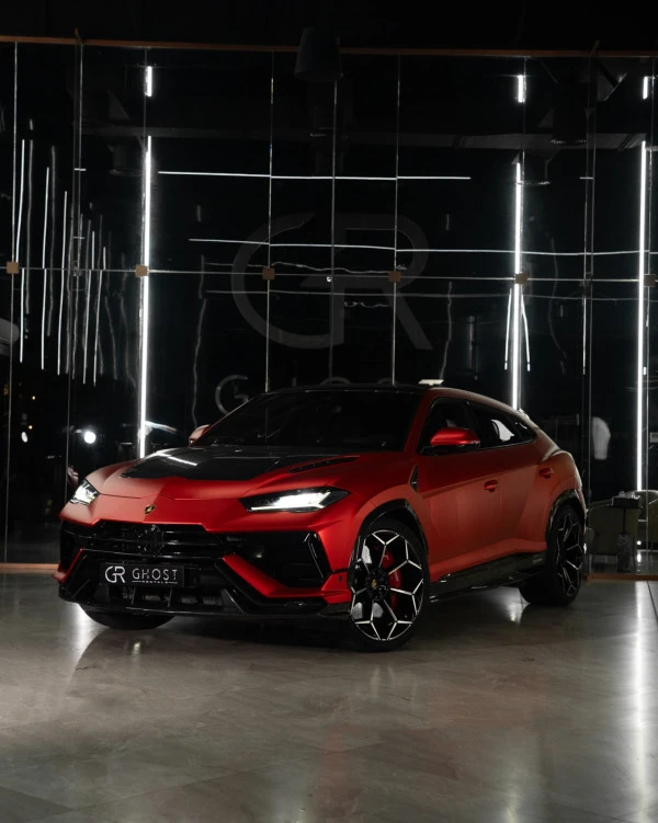 Red Lamborghini Urus PERFORMANTE Photo 8