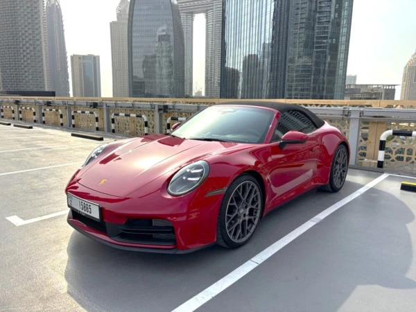 Красный Porsche 911 Carrera Photo 2