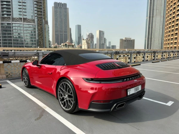Красный Porsche 911 Carrera Photo 6