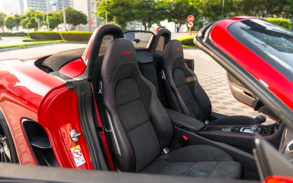 Red Porsche Boxster GTS 718 Photo 8