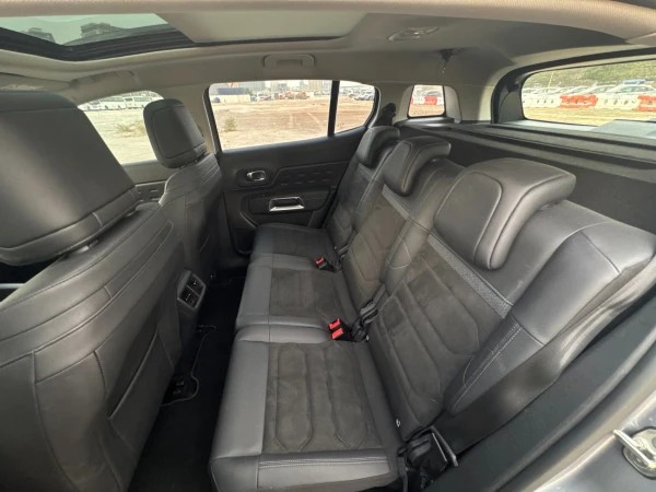 Silver Citroen C5 Aircross Photo 3