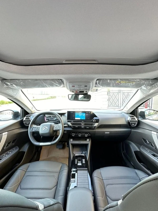 Silver Citroen C4X Photo 2