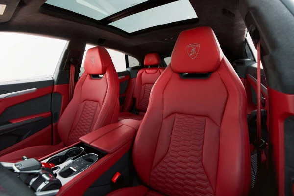Серебро Lamborghini Urus Photo 5