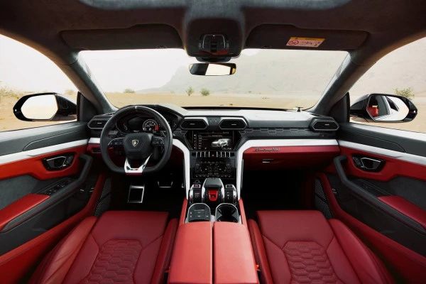 Серебро Lamborghini Urus Photo 6