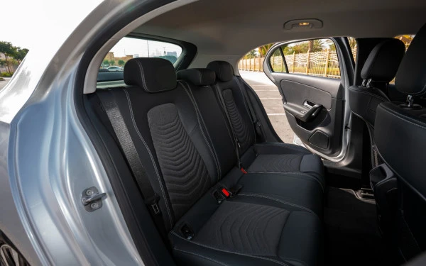 Silver Mercedes A180 Photo 19