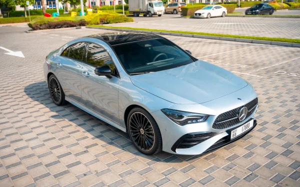 Silver Mercedes CLA200 Photo 3