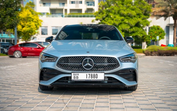 Silver Mercedes CLA200 Photo 4