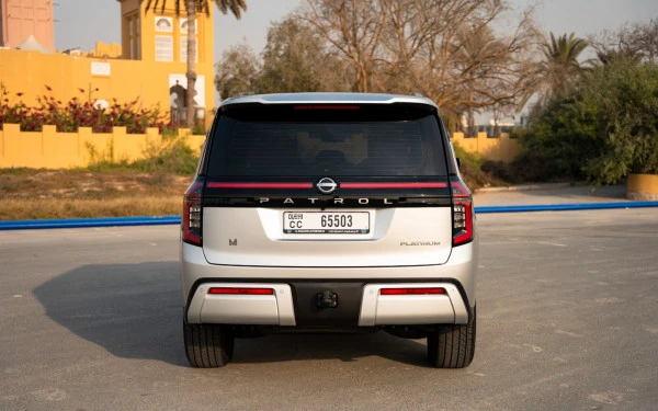Silver Nissan Patrol Platinum V6 Photo 3
