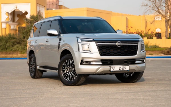 Silver Nissan Patrol Platinum V6 Photo 2