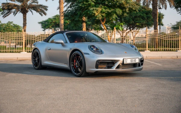 Silver Porsche 911 Carrera GTS Photo 3