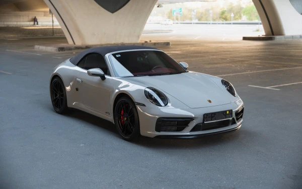 Серебро Porsche 911 Carrera GTS Photo 12