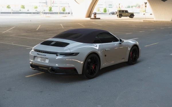 Серебро Porsche 911 Carrera GTS Photo 13