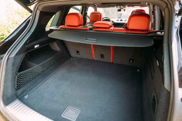 Белый Audi A6 Photo 3