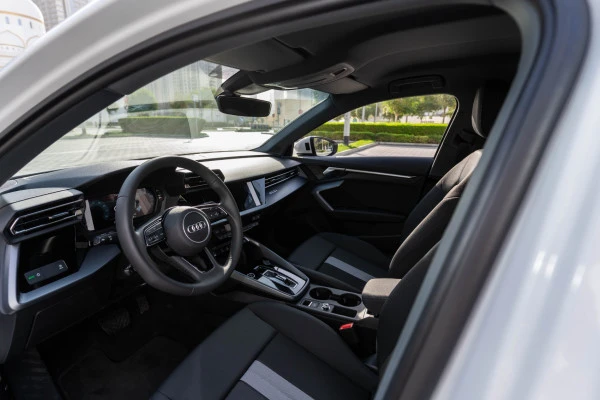 Белый Audi A3 Photo 5