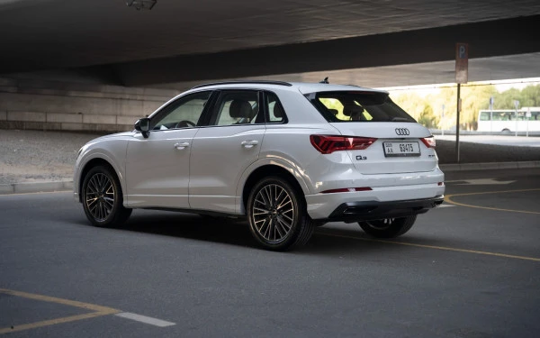 Белый Audi Q3 Photo 5