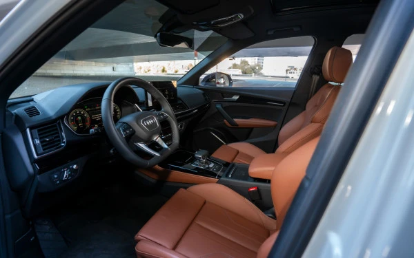 Белый Audi Q5 Sportback Photo 5