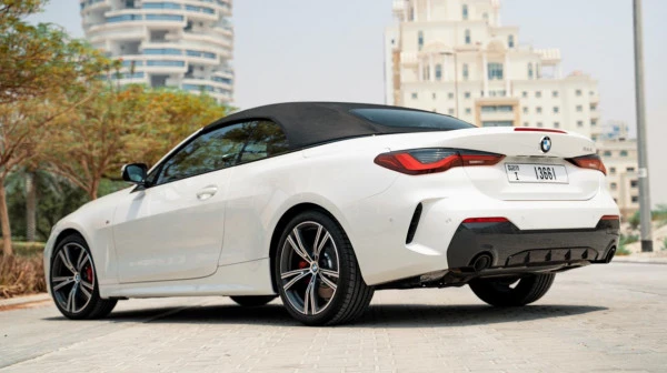 White BMW 430i cabrio Photo 2
