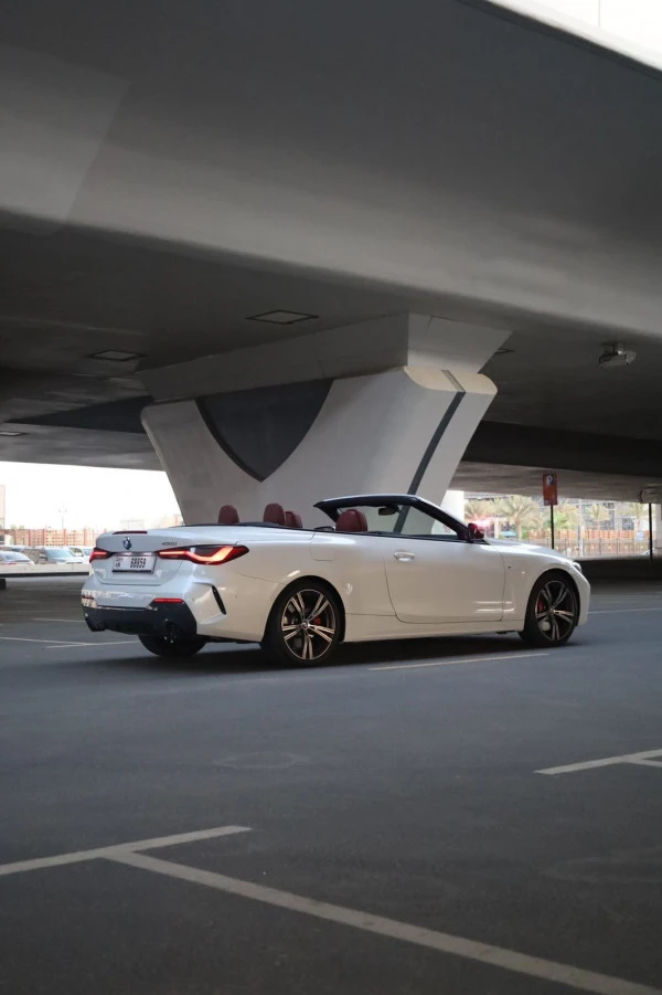 White BMW 430i cabrio Photo 2