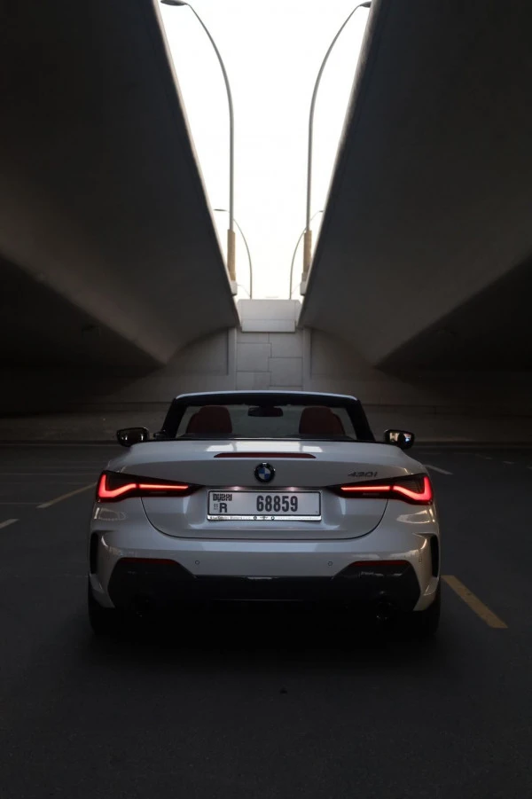 White BMW 430i cabrio Photo 3