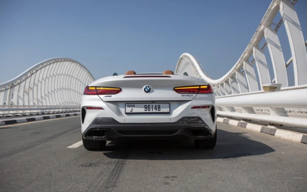 White BMW 840i cabrio Photo 3