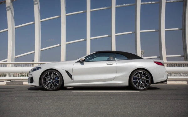 White BMW 840i cabrio Photo 4