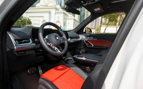 White BMW X1 Photo 9