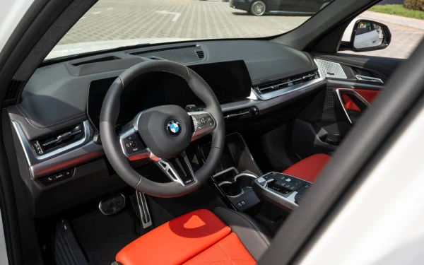 White BMW X1 Photo 13