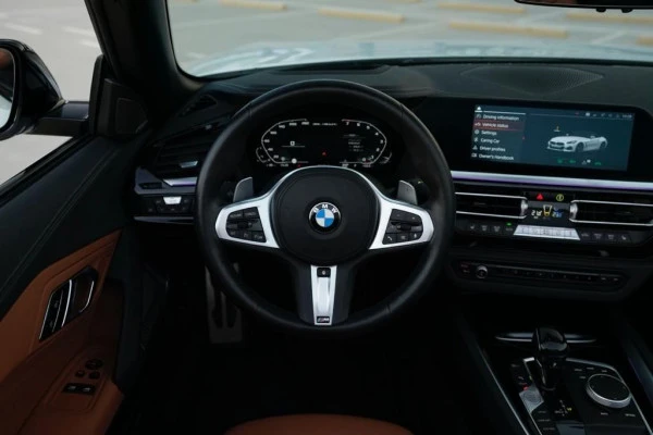 White BMW Z4 M40i Photo 4