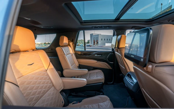Белый Cadillac Escalade Photo 4