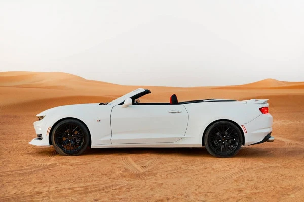 White Chevrolet Camaro V6 Photo 3