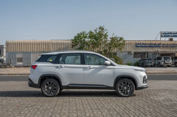 Белый Chevrolet Captiva Photo 2