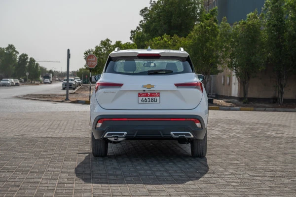 Белый Chevrolet Captiva Photo 3