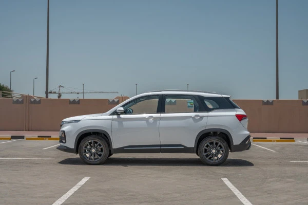 Белый Chevrolet Captiva Photo 2