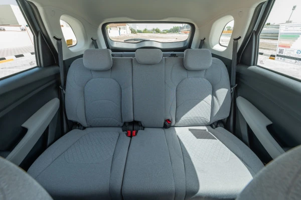 Белый Chevrolet Captiva Photo 8