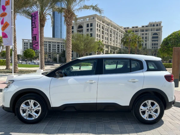 White Citroen C5 Aircross Photo 2