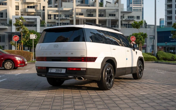 White Hyundai Santa Fe Photo 6