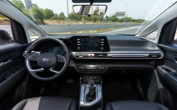 Белый Hyundai Stargazer Photo 12