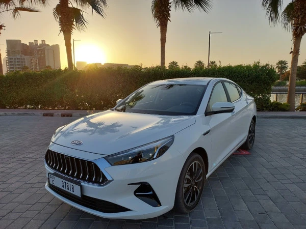 White JAC J7 Photo 2