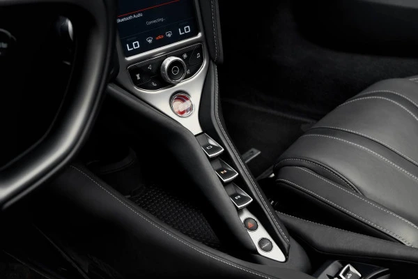 Серый McLaren 720 S Photo 7