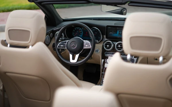 White Mercedes C300 cabrio Photo 4