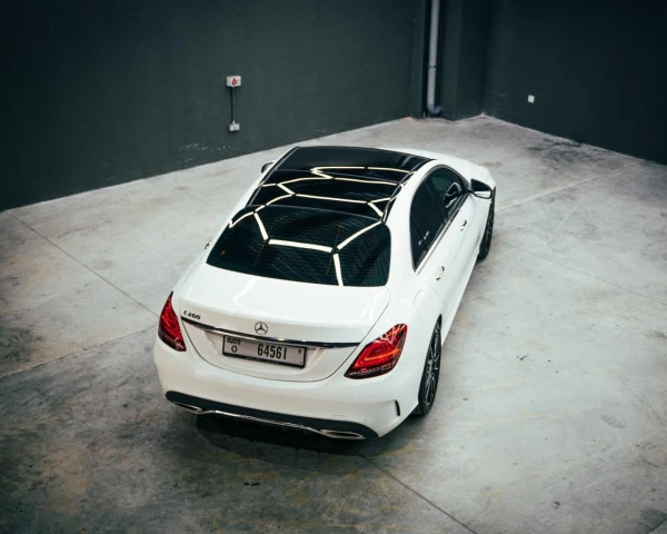 Белый Mercedes C200 Photo 2