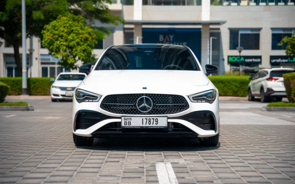 White Mercedes CLA200 Photo 2