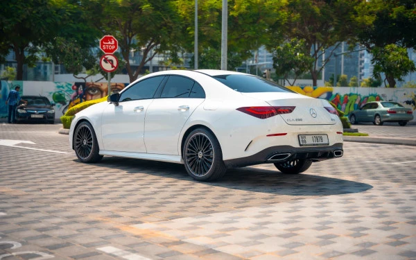 White Mercedes CLA200 Photo 4