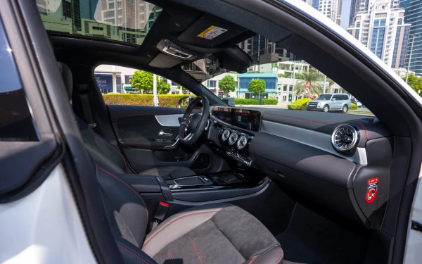 White Mercedes CLA200 Photo 8